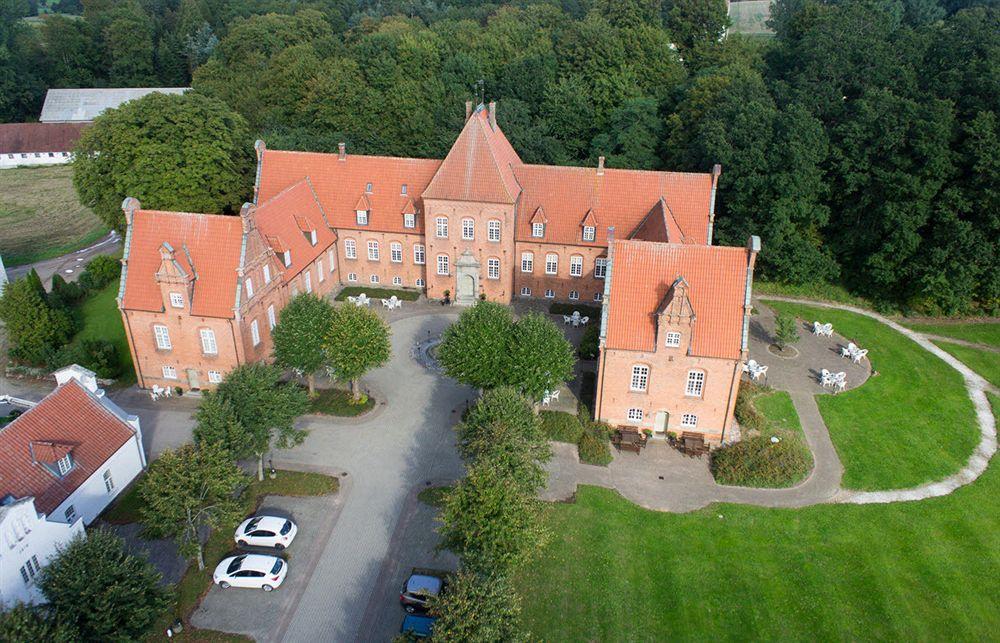 Hotel Sophiendal Manor à Låsby Extérieur photo